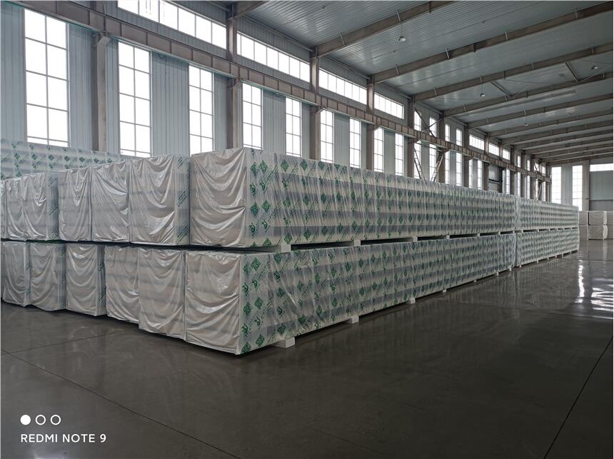 畜牧业专用聚氨酯铝箔屋面板 高效防腐保温的绿色解决方案
